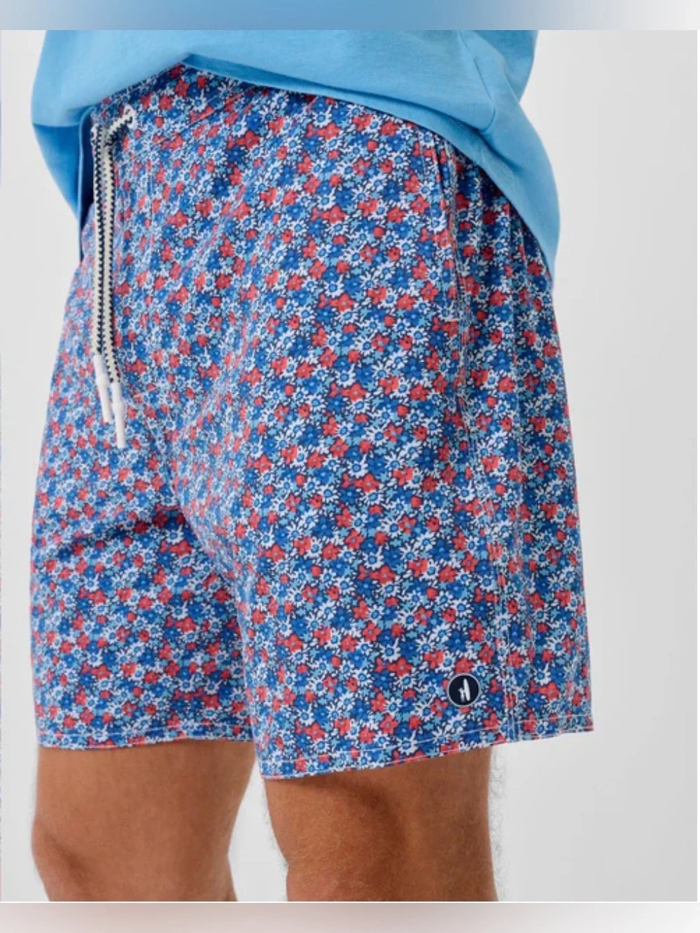 Johnnie-O Men’s M Half Elastic Swim Trunks Red Fin Blue Fin Fish print
